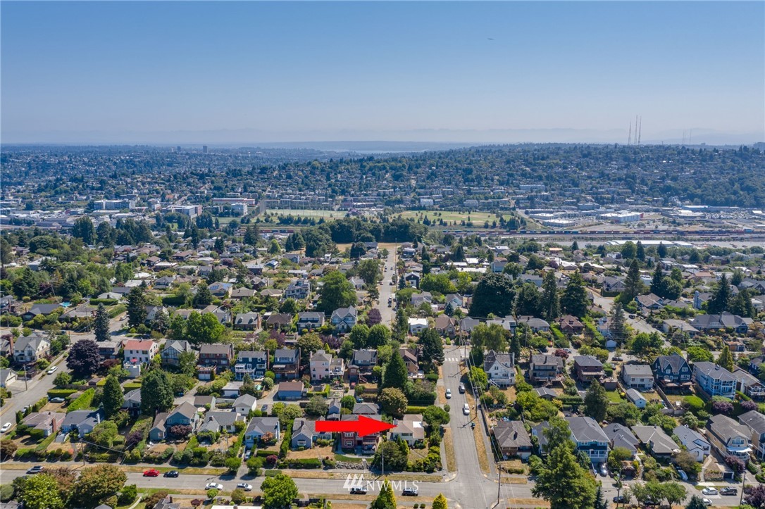 2602 29th Avenue West Seattle, WA 98199 - Photo 37 of 40 an aerial view of a city