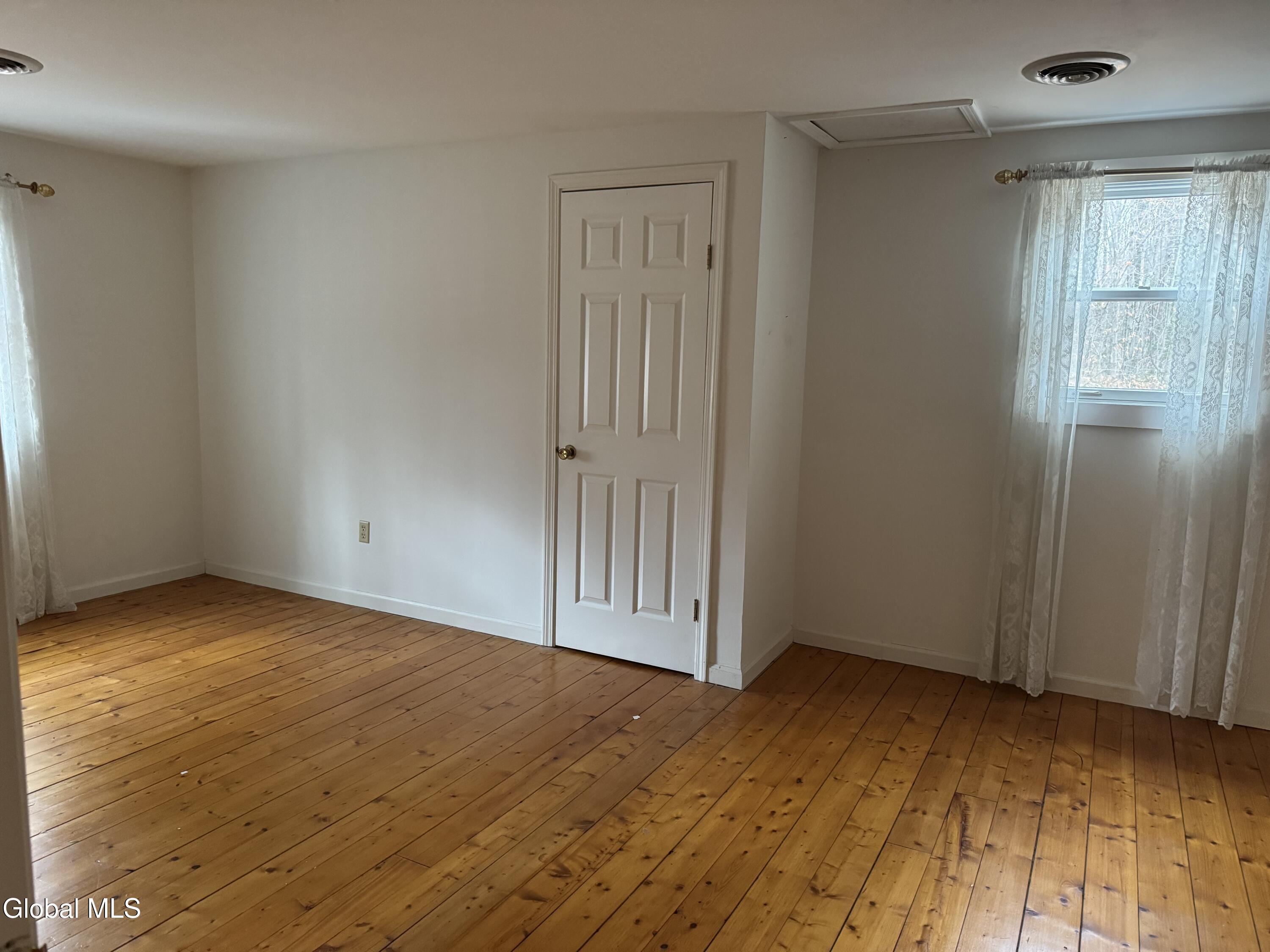 148 Appleton Road Clifton Park, NY 12148 - Photo 14 of 35 IMG_5217