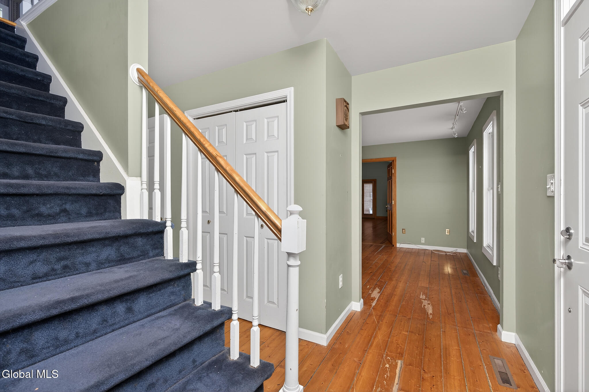 148 Appleton Road Clifton Park, NY 12148 - Photo 15 of 72 013-148-Appleton-Road-Rexford-NY-12148