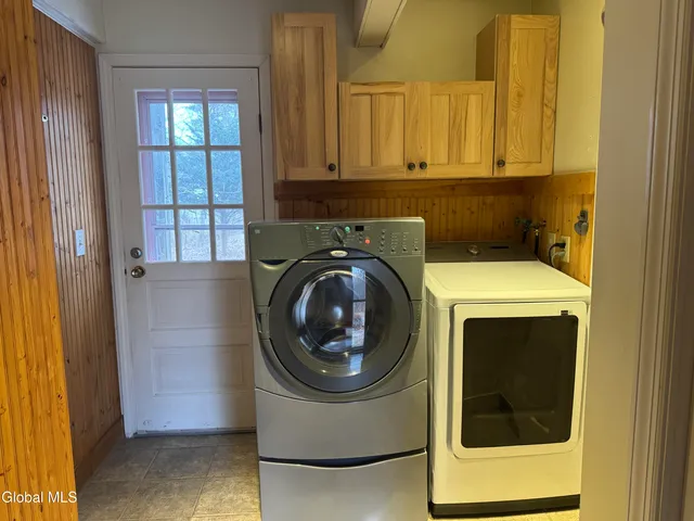 $689,900 | 148 Appleton Road, Clifton Park, NY 12148