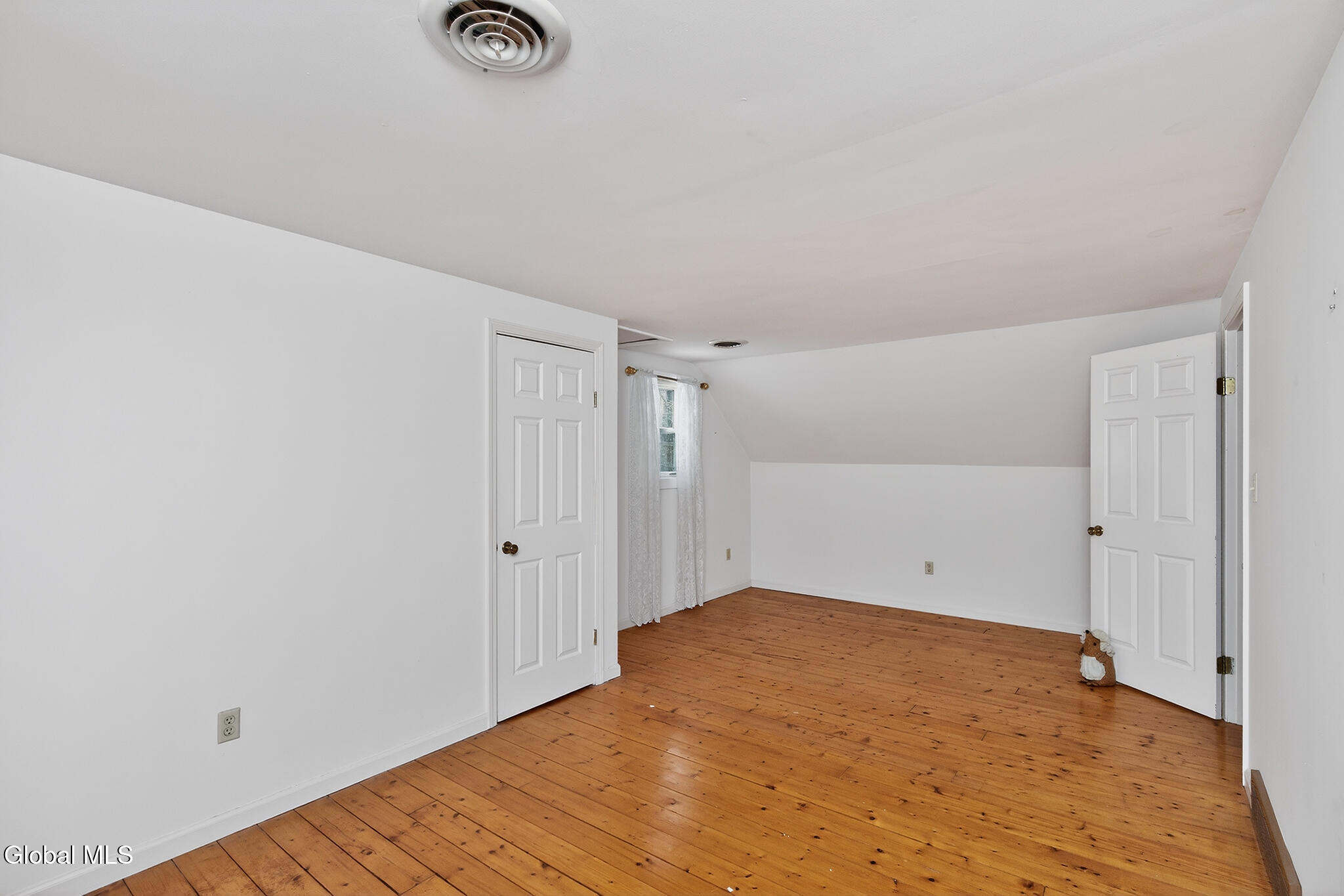 148 Appleton Road Clifton Park, NY 12148 - Photo 38 of 72 047-148-Appleton-Road-Rexford-NY-12148