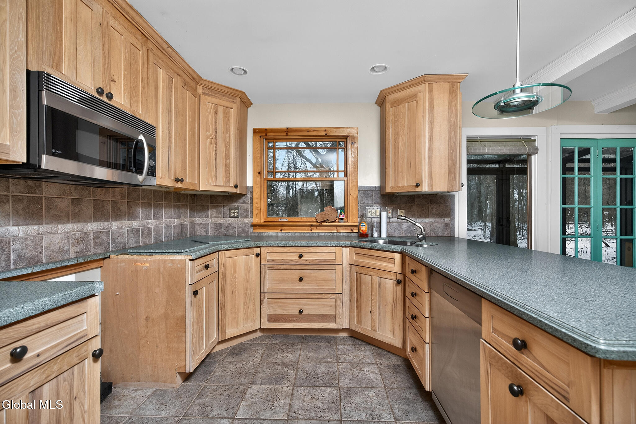 148 Appleton Road Clifton Park, NY 12148 - Photo 4 of 72 015-148-Appleton-Road-Rexford-NY-12148