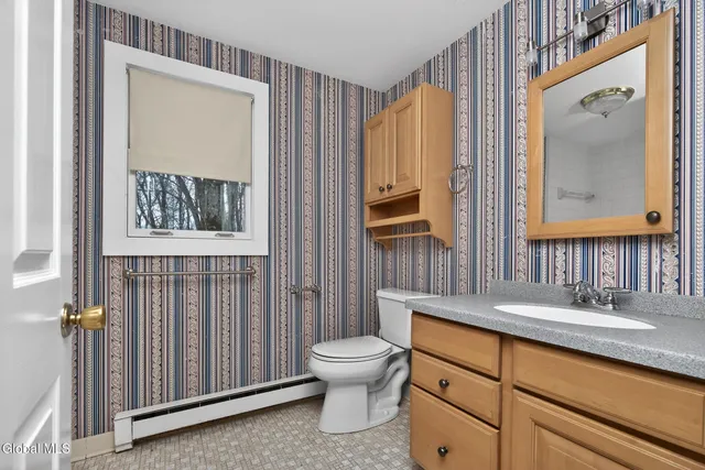 $689,900 | 148 Appleton Road, Clifton Park, NY 12148