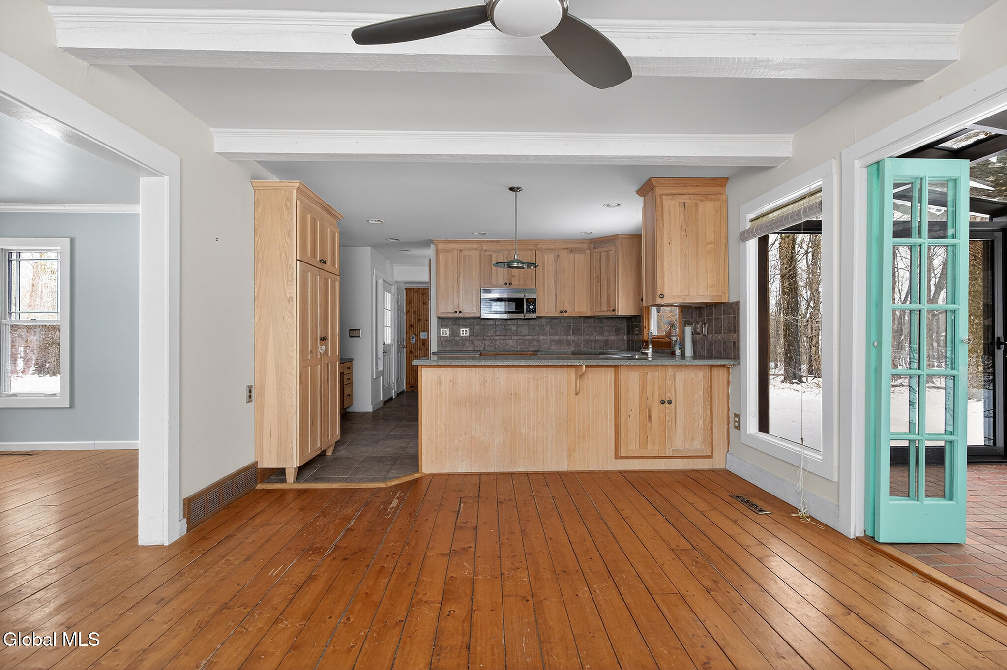 148 Appleton Road Clifton Park, NY 12148 - Photo 7 of 72 023-148-Appleton-Road-Rexford-NY-12148