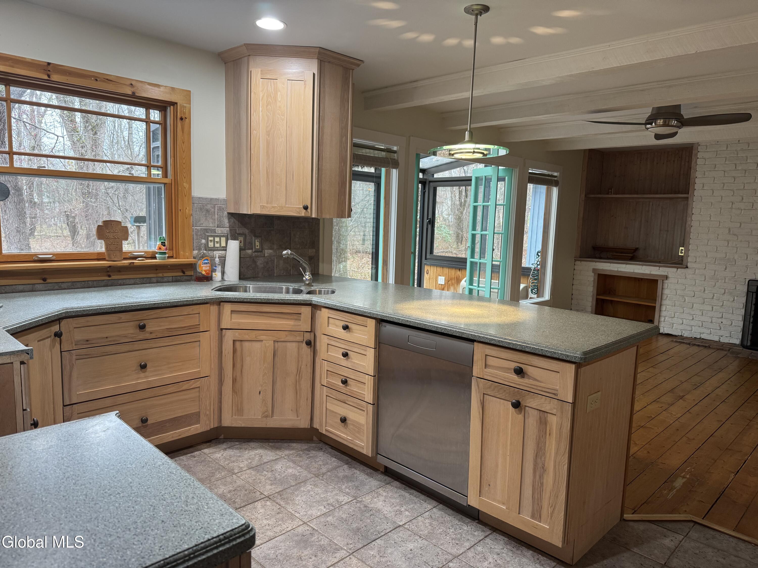 148 Appleton Road Clifton Park, NY 12148 - Photo 7 of 35 IMG_5252