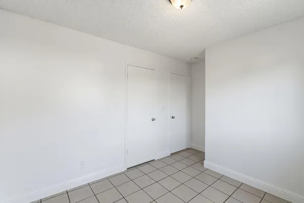 $325,000 | 2916 Miami Avenue, Clovis, CA 93611