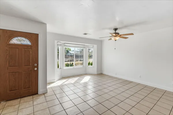 $325,000 | 2916 Miami Avenue, Clovis, CA 93611
