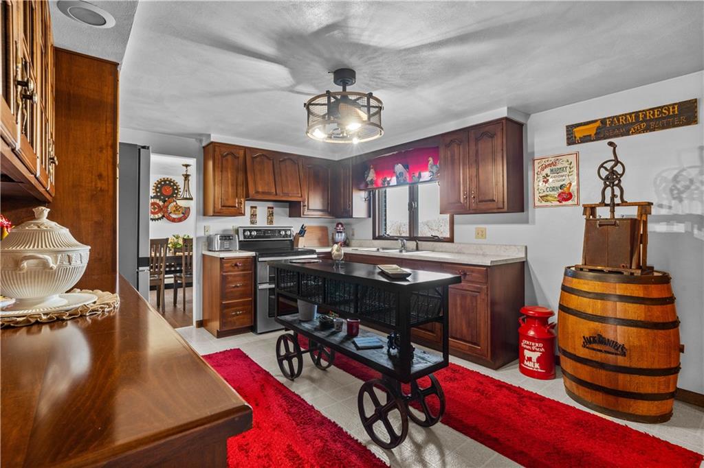 248 Camp Drive Windber, PA 15963 - Photo 9 of 36