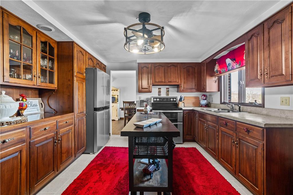 248 Camp Drive Windber, PA 15963 - Photo 10 of 36