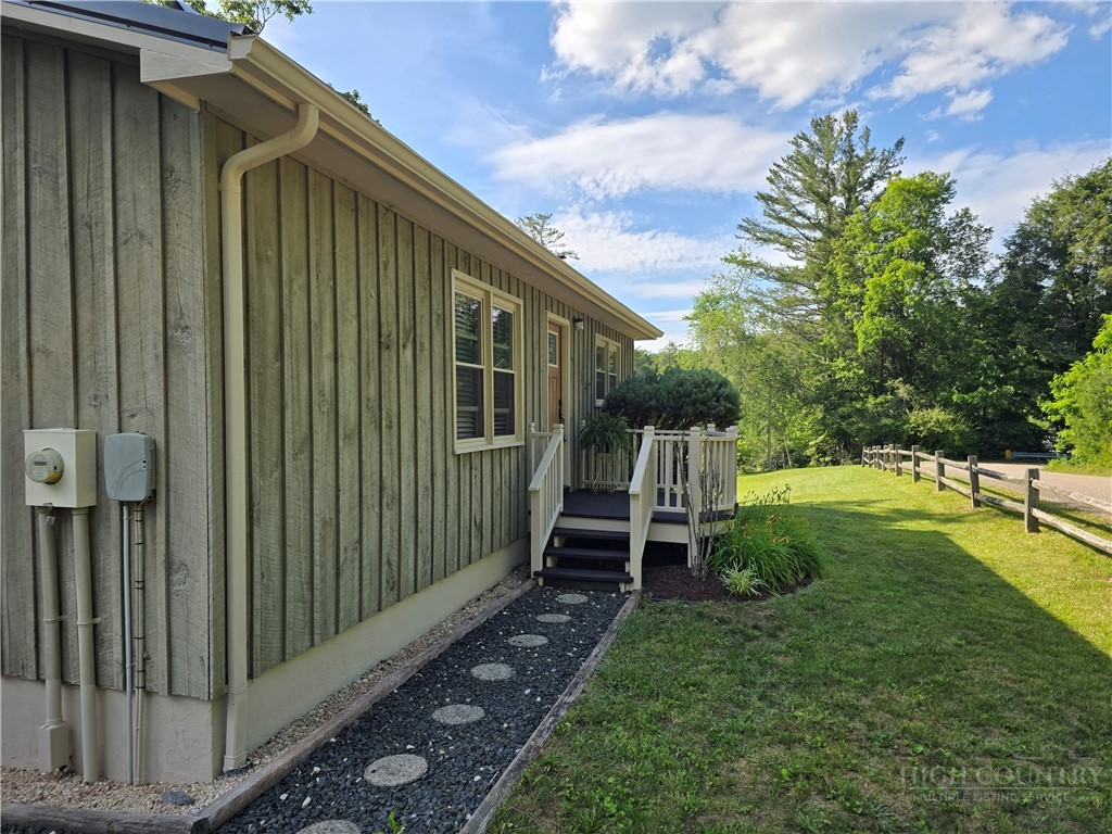 159 Doyle Bare Road West Jefferson, NC 28694 - Photo 7 of 49