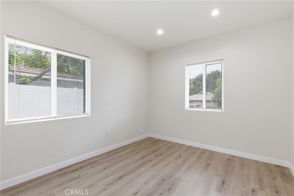10012 Plainview Avenue Tujunga, CA 91042 - Photo 20 of 39