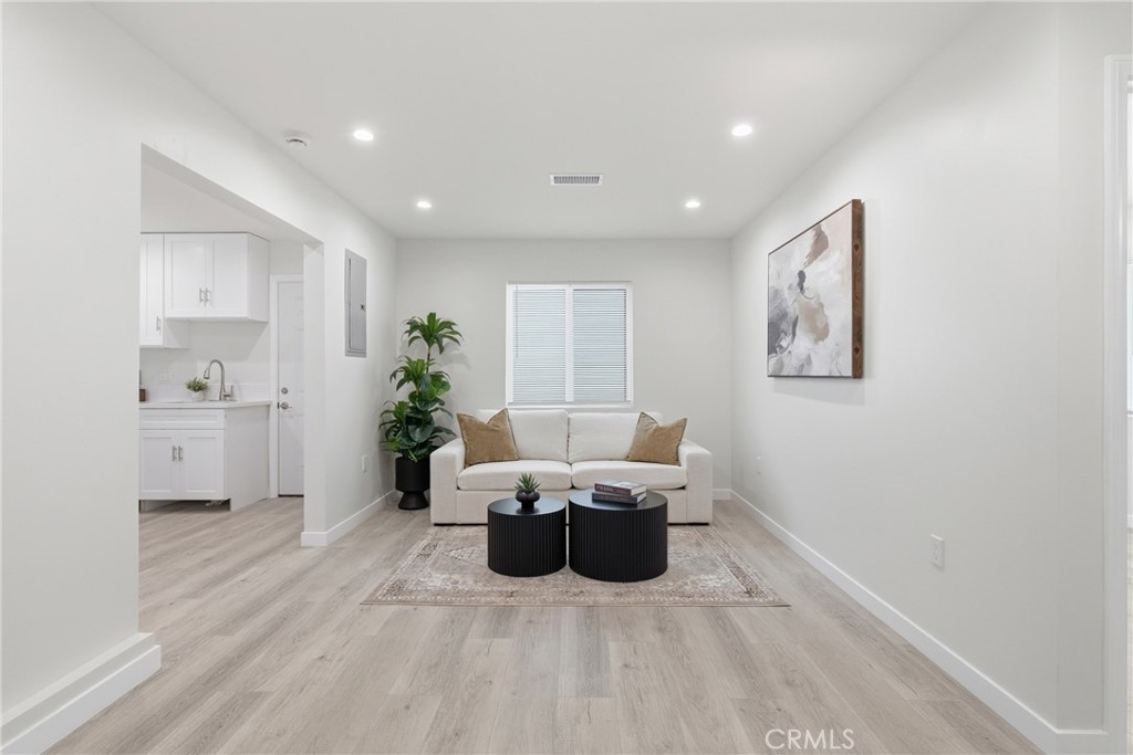 10012 Plainview Avenue Tujunga, CA 91042 - Photo 28 of 39 AdU living room