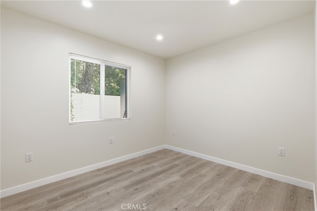 10012 Plainview Avenue Tujunga, CA 91042 - Photo 32 of 39