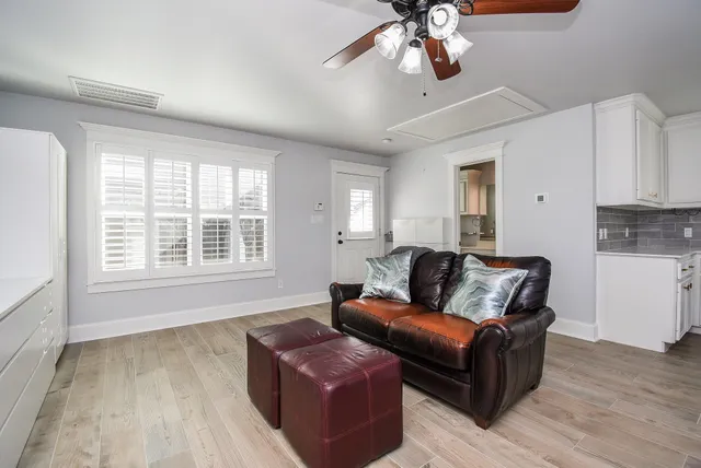 $1,450 | 1349 Heights Boulevard, Unit B, Houston, TX 77008