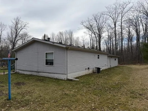 $185,000 | W5970 Steffen Lane, Pembine, WI 54156