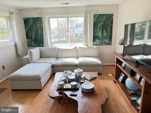 $4,400 | 2101 North Nottingham Street, Arlington, VA 22205