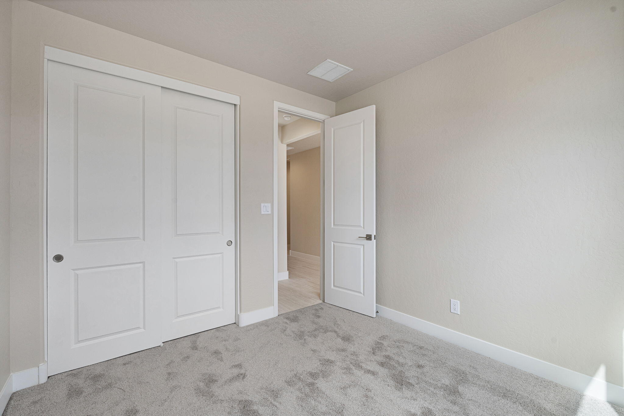 6960 Sydney Drive Northeast Rio Rancho, NM 87144 - Photo 7 of 31 Gallery Image 7