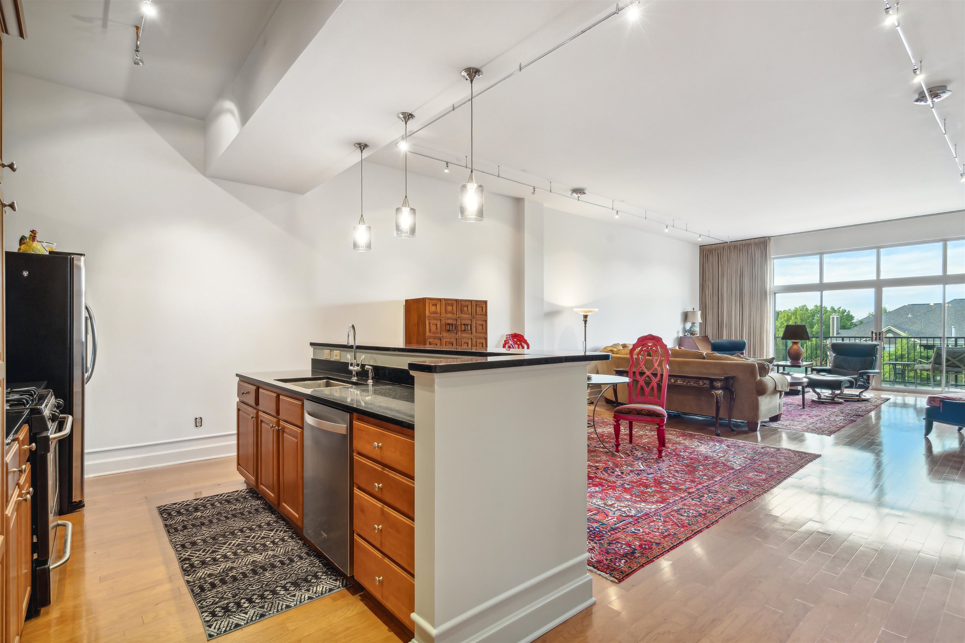 648 Riverside Drive, Unit 320 Memphis, TN 38103 - Photo 13 of 39 Gallery Image 13