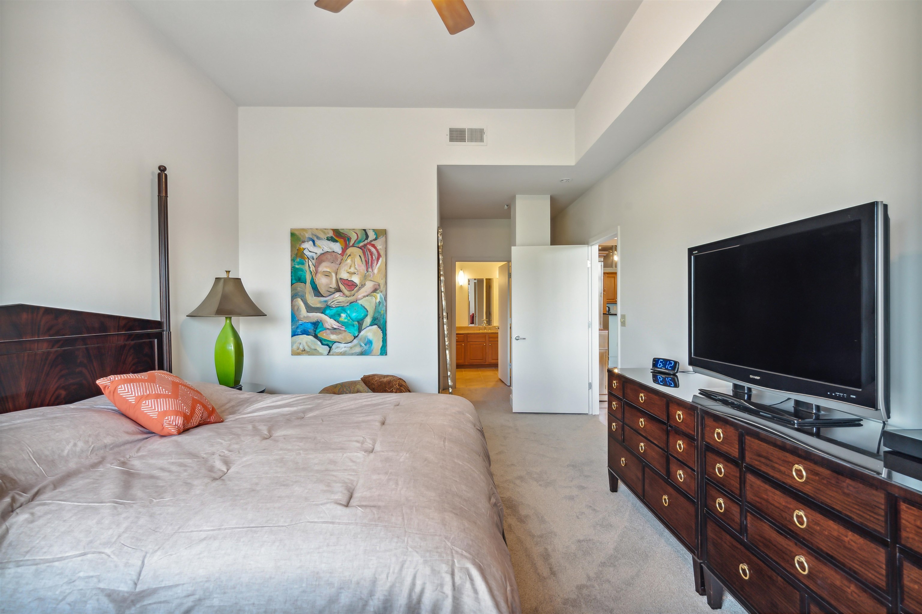 648 Riverside Drive, Unit 320 Memphis, TN 38103 - Photo 20 of 39 ... Large enough to host a King sized poster bed with large nightstands and double dressers as shown.