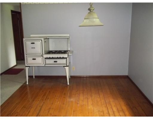 928 Columbiana Road Bessemer, PA 16112 - Photo 11 of 16 Dining Room.