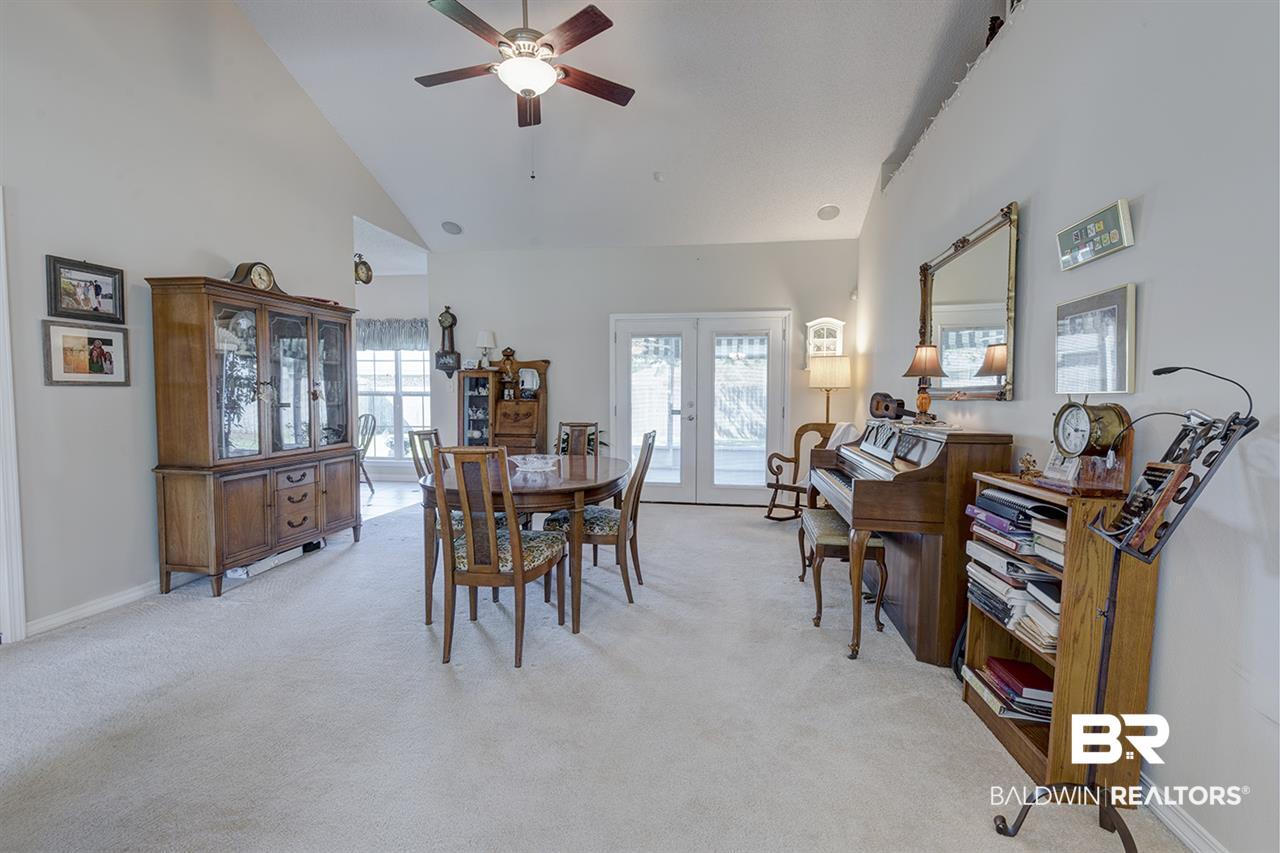 22195 Buck Road Robertsdale, AL 36567 - Photo 10 of 36 Living Room