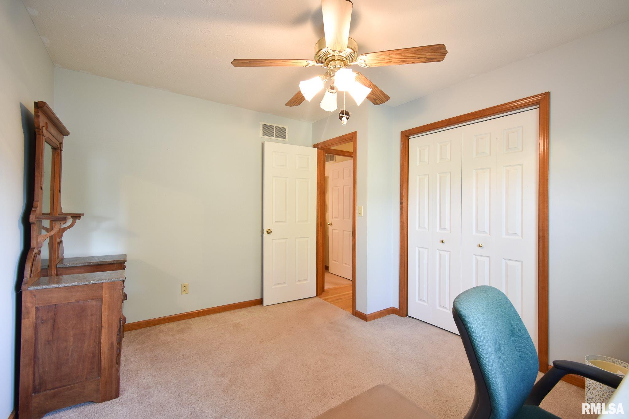 1223 Christopher Lane Springfield, IL 62712 - Photo 12 of 20