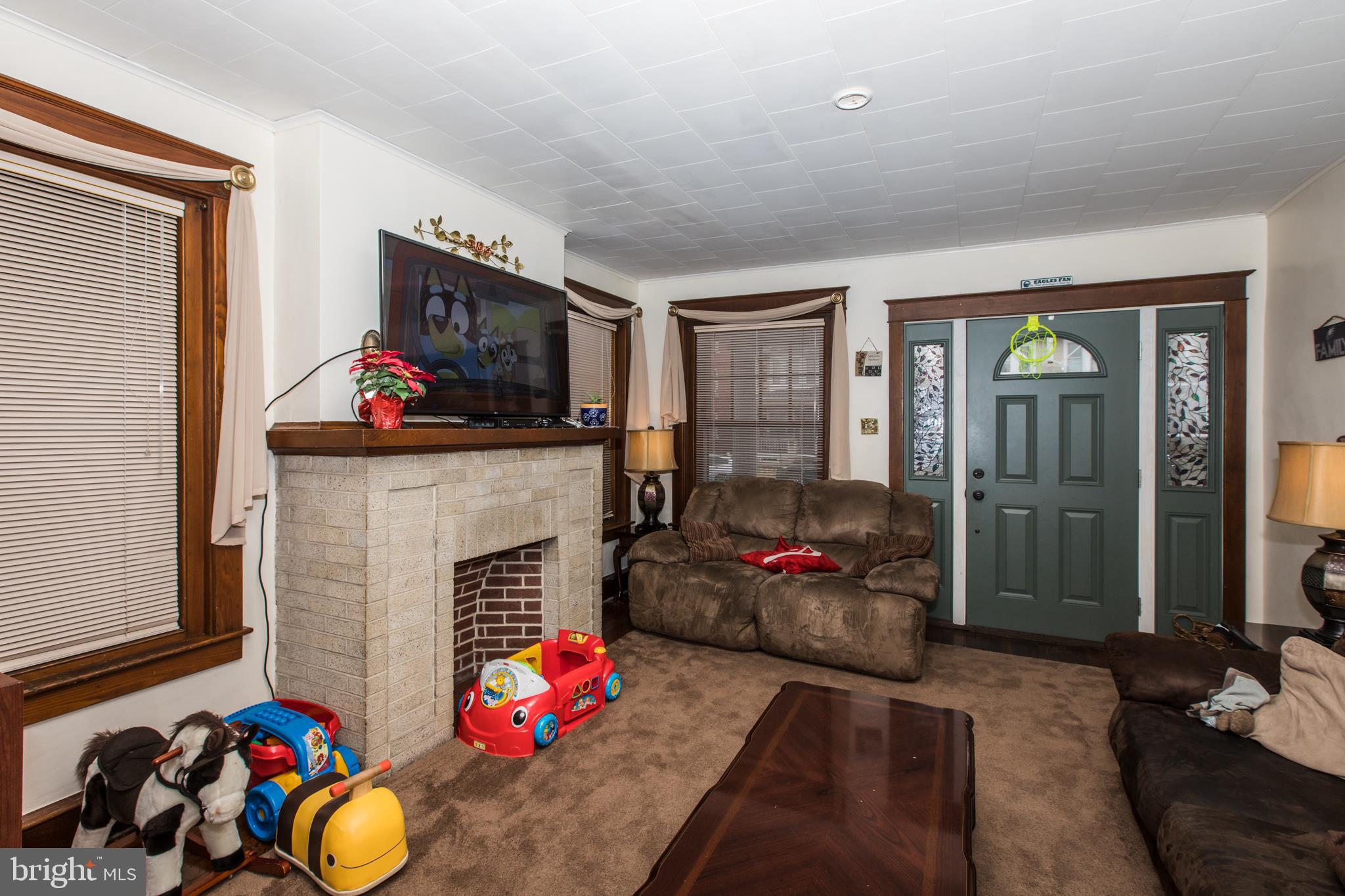 112 Reading Avenue Reading, PA 19607 - Photo 4 of 22 Gallery Image 4