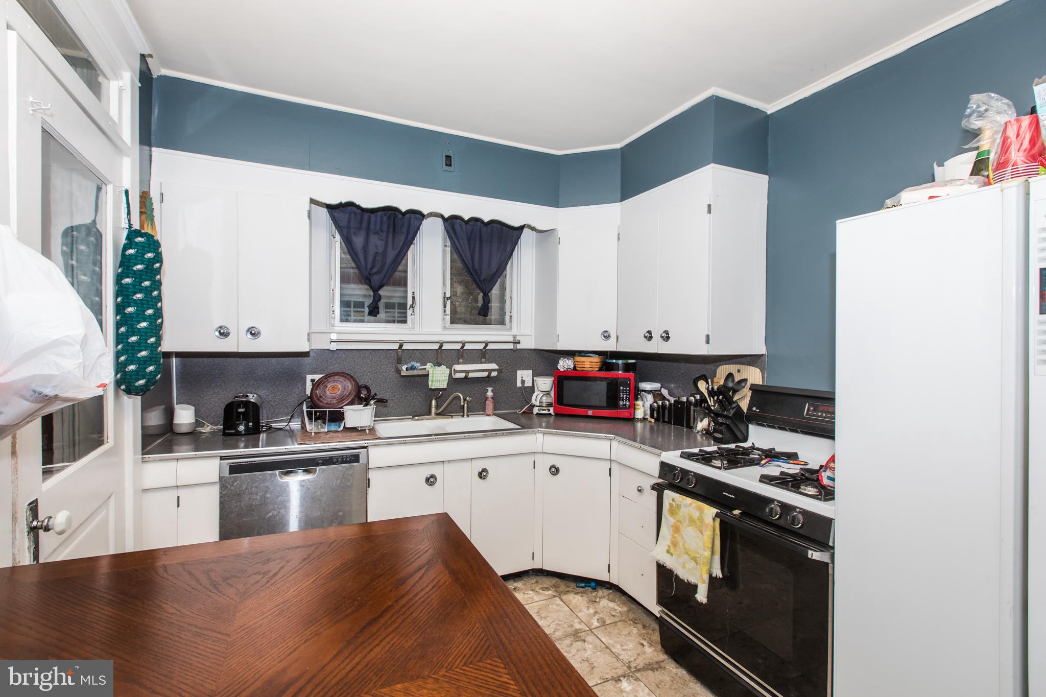 112 Reading Avenue Reading, PA 19607 - Photo 8 of 22 Gallery Image 8