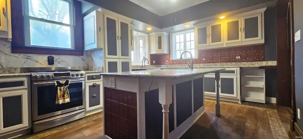 $209,900 | 126 East 4th Street, Mount Carmel, IL 62863