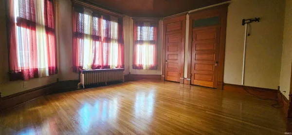 $209,900 | 126 East 4th Street, Mount Carmel, IL 62863