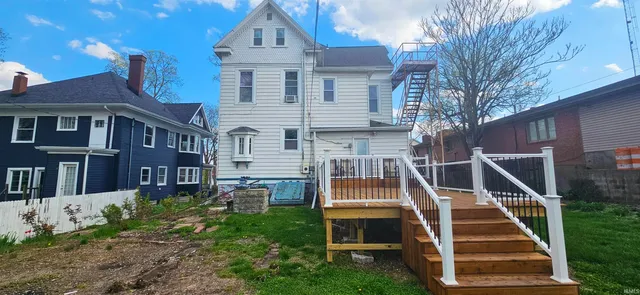 $209,900 | 126 East 4th Street, Mount Carmel, IL 62863