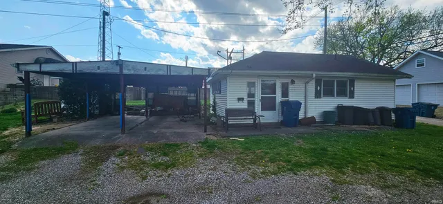 $209,900 | 126 East 4th Street, Mount Carmel, IL 62863