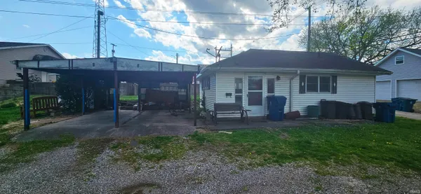 $209,900 | 126 East 4th Street, Mount Carmel, IL 62863