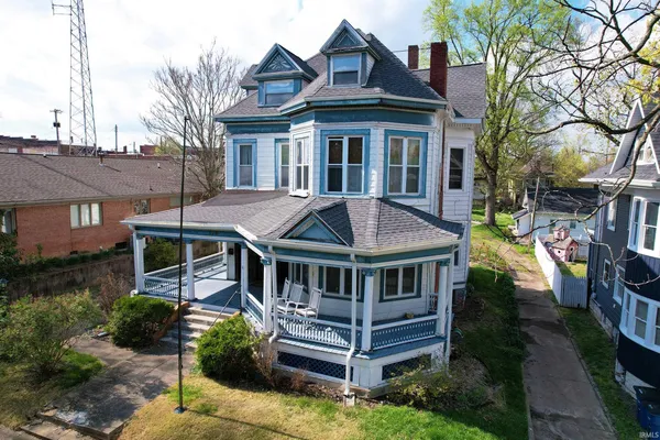 $209,900 | 126 East 4th Street, Mount Carmel, IL 62863