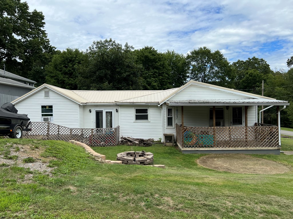 1004 Walnut Street Reno, PA 16343 - Photo 4 of 40 Gallery Image 4