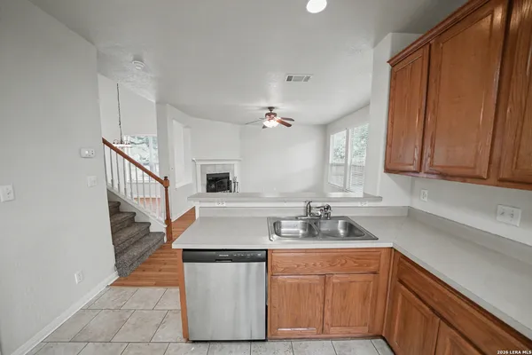 $2,050 | 525 Thurber Drive, Schertz, TX 78154