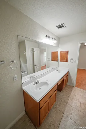 $2,050 | 525 Thurber Drive, Schertz, TX 78154