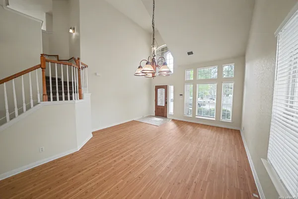 $2,050 | 525 Thurber Drive, Schertz, TX 78154