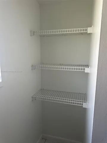 $1,200 | 708 South Bond Street, Clewiston, FL 33440