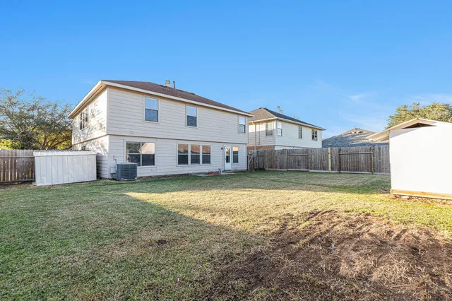 $295,000 | 7902 Swan Lane, Baytown, TX 77523