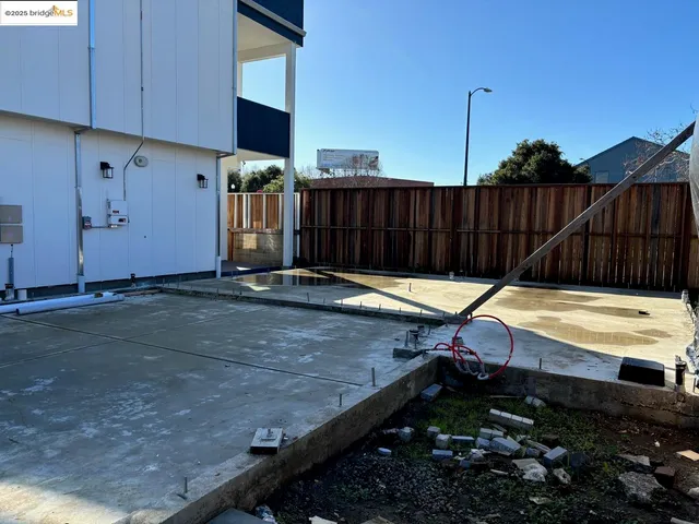 $475,000 | 1610 32nd Street, Oakland, CA 94608