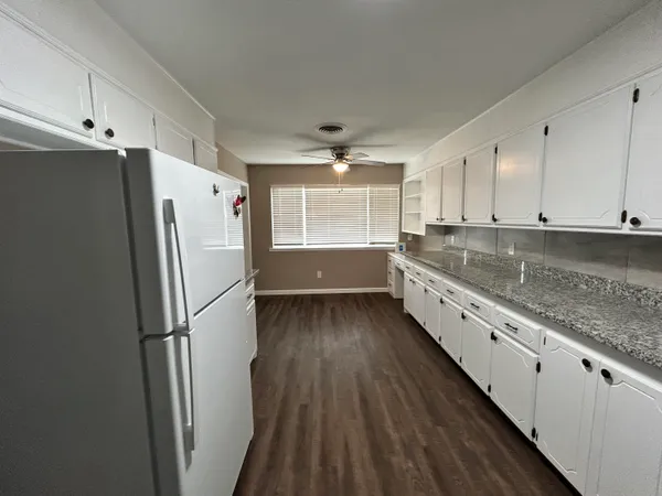 $1,450 | 2119 57th Street, Lubbock, TX 79412