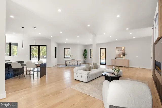 $2,650,000 | 5524 Summit Street, Centreville, VA 20120