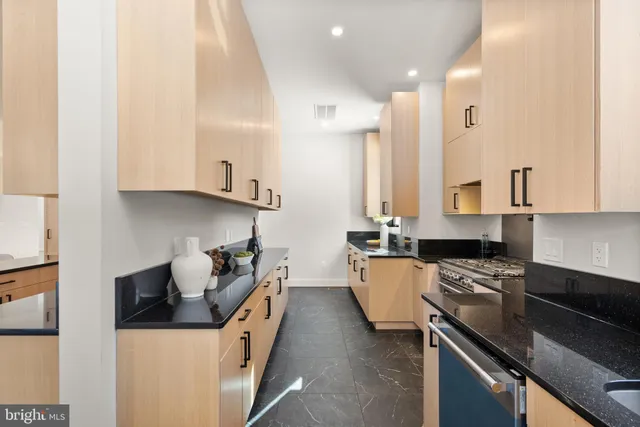 $2,650,000 | 5524 Summit Street, Centreville, VA 20120