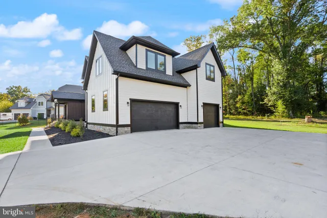 $2,650,000 | 5524 Summit Street, Centreville, VA 20120