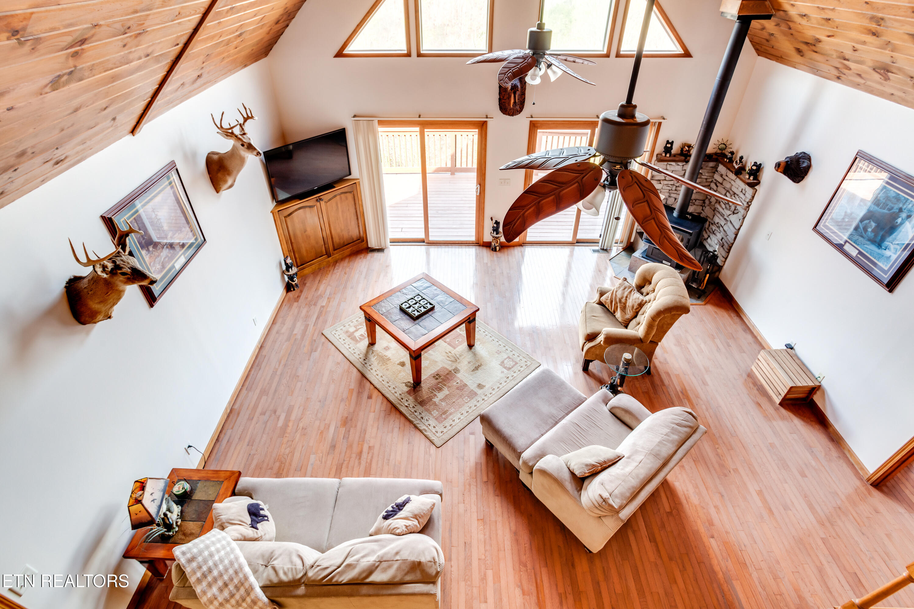 419 Larayne Hollow Road Sharps Chapel, TN 37866 - Photo 12 of 34 Great room