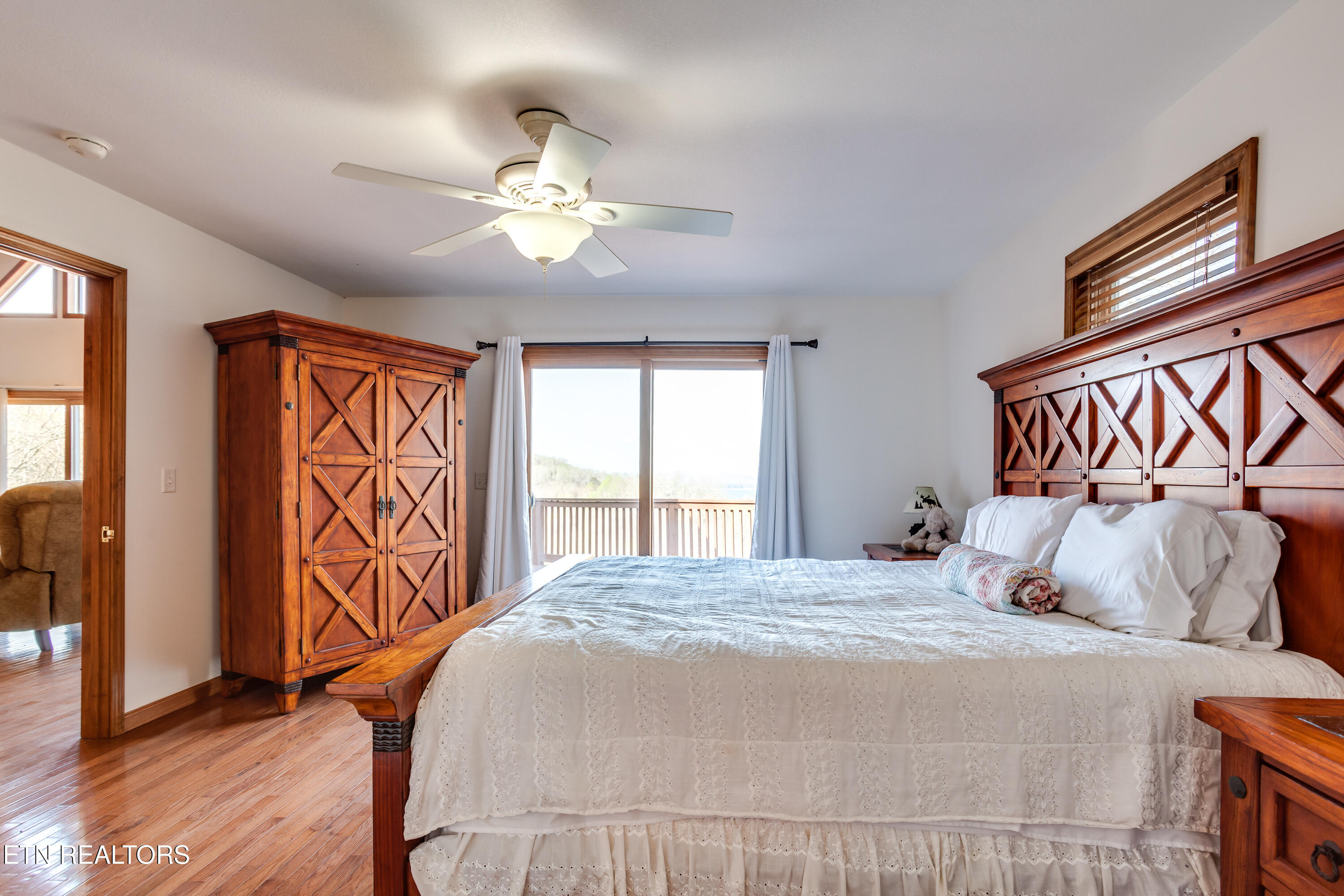 419 Larayne Hollow Road Sharps Chapel, TN 37866 - Photo 13 of 34 Master bed