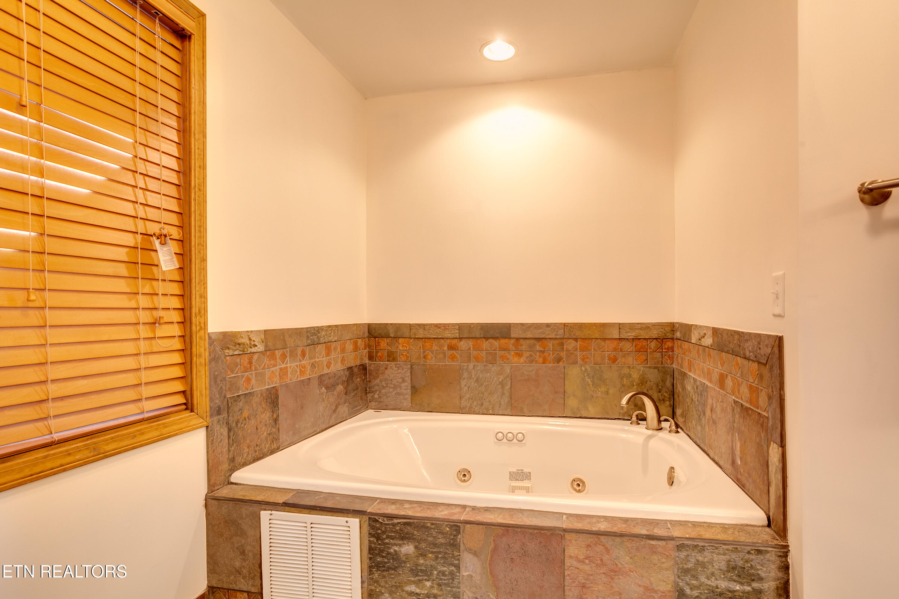 419 Larayne Hollow Road Sharps Chapel, TN 37866 - Photo 16 of 34 Master bed