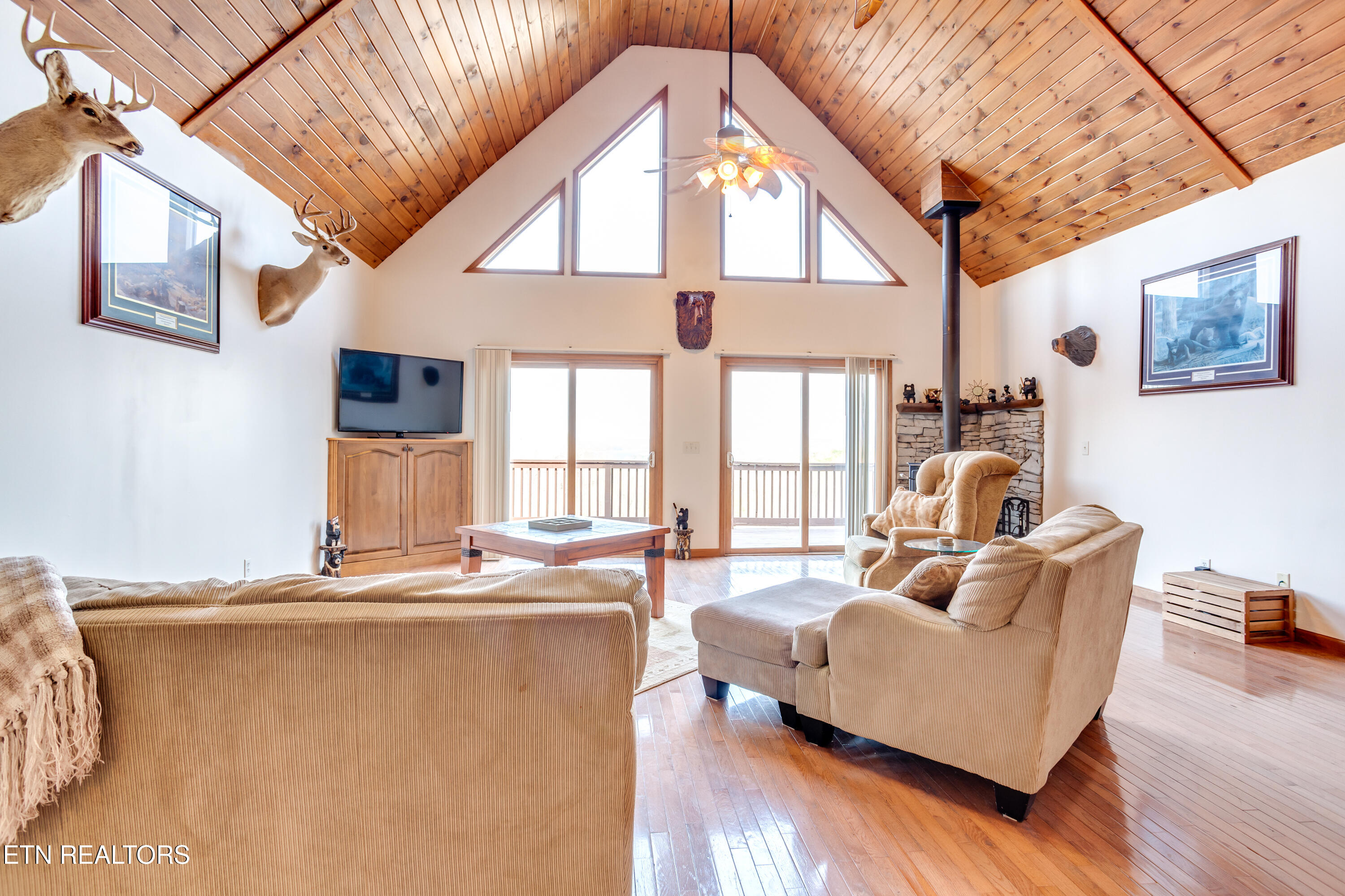 419 Larayne Hollow Road Sharps Chapel, TN 37866 - Photo 6 of 34 Great Room