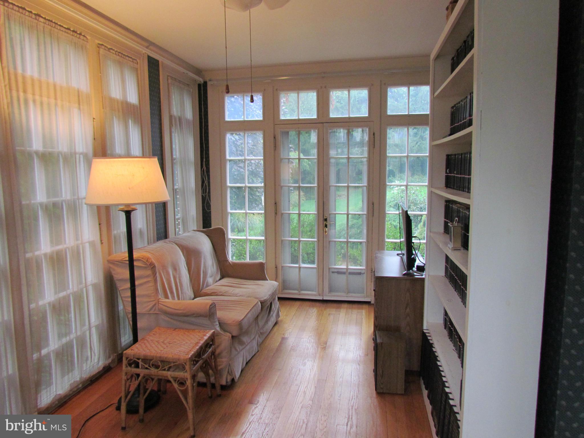 808 Buckingham Road Cumberland, MD 21502 - Photo 9 of 30 Interior (General)